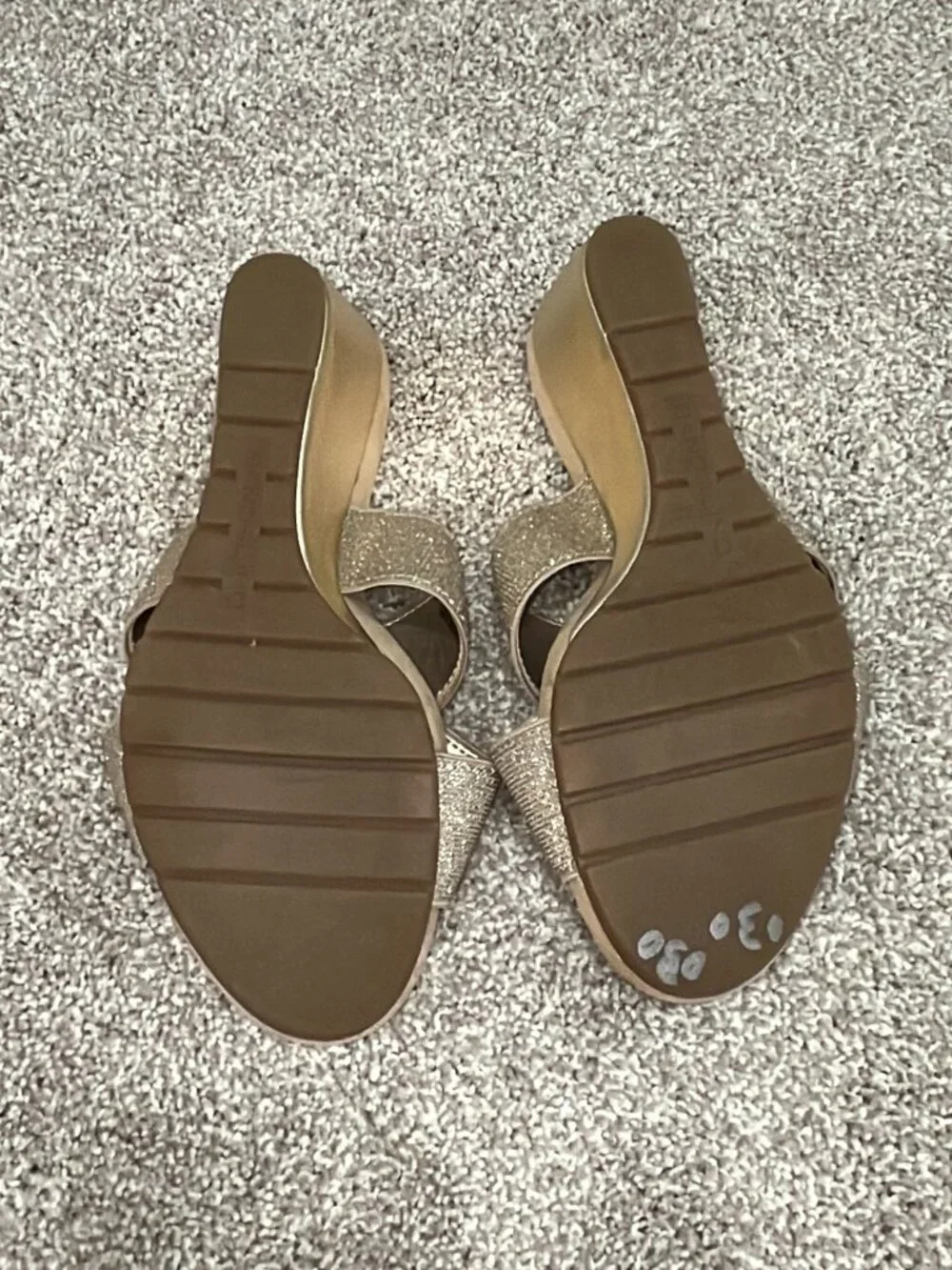 Bandolino Gamma Gold Glitter Elastic Strap Wedge Slide Sandals Size 6.5 NWT